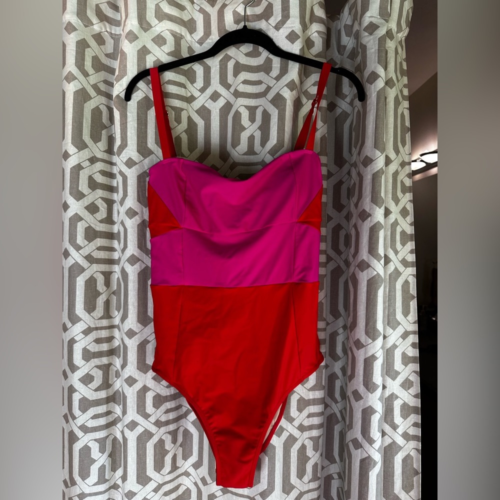 SUMMERSALT // One-Piece Swimsuit // Size 8